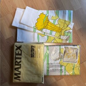 Yellow Floral Daffodil Bedding Sheet Set